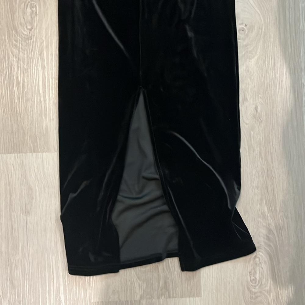 New Urban Outfitters Black Maxi Velvet Dress - Picture 4 of 4